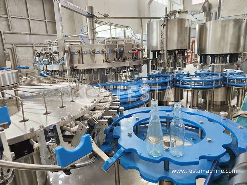 Máquina de llenado isobárico de agua con gas para bebidas carbonatadas de  botellas de vidrio 4000BPH - Compre máquina de llenado de bebidas  carbonatadas, Máquina de llenado de agua con gas, Máquina