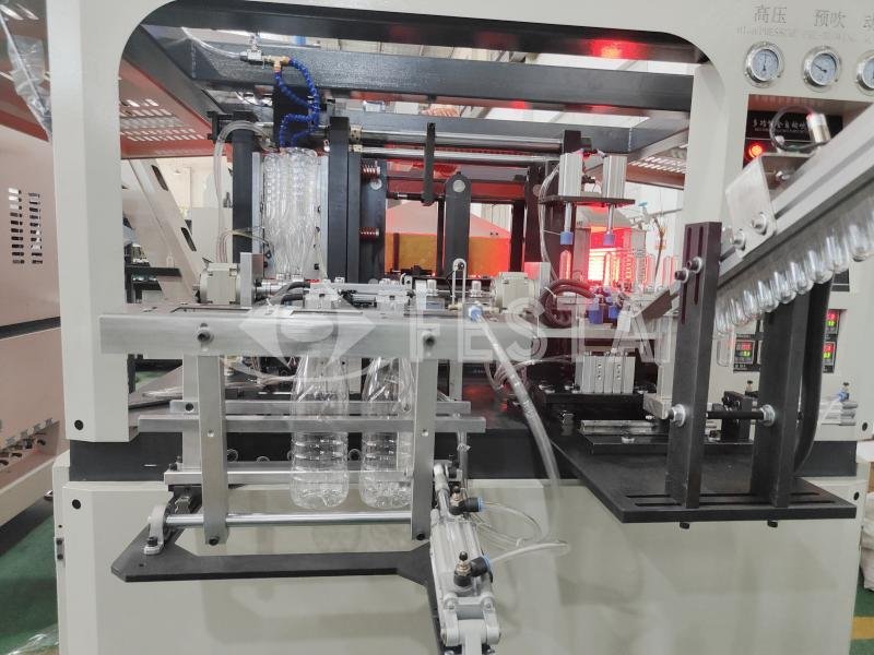 Fully-automatic Two Cavity PET Bottle Blowing Machine 6